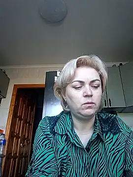 Czat XXX na żywo – SylvieGold453