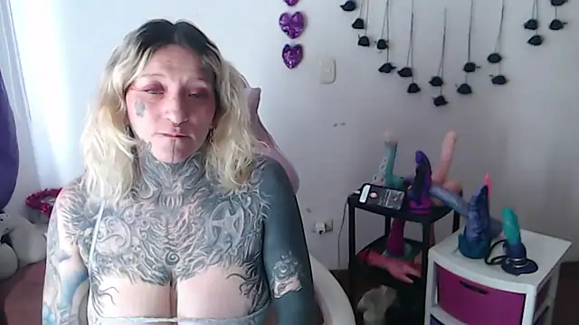 SLOPPYTITSS Chat XXX in diretta