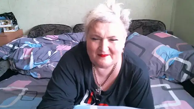 Lana555 现场XXX聊天