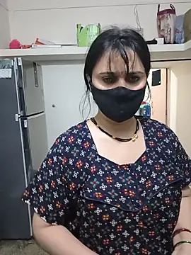 HeartlessGirl Webcam Show