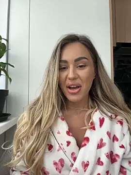 BarbieDoll13: απευθείας συνομιλία ΧΧΧ