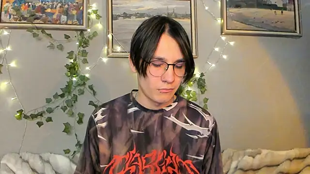 Chat +18 de SolarFringe ao vivo