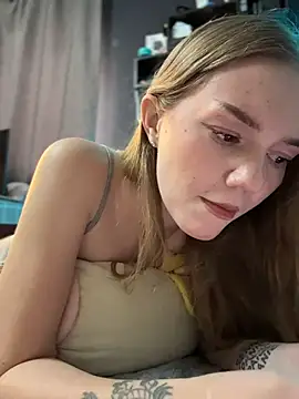 MilaMoone Chat XXX in diretta