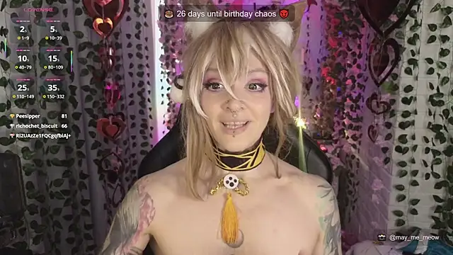Mee-Meow live XXX chat