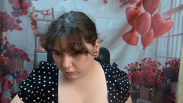NeonilaLisova élő XXX-chatje
