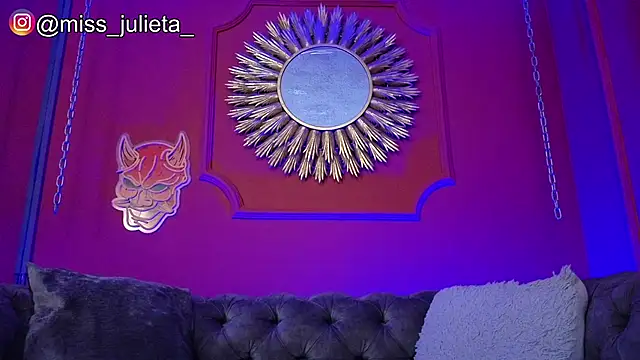 Julieta_Russell élő XXX-chatje