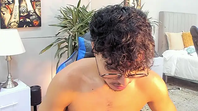 Chat XXX en directo de kai_storn