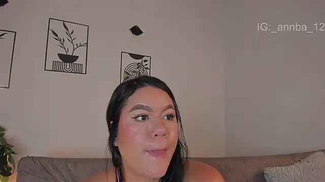 annie_barozzi élő XXX-chatje