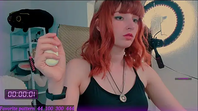 Elli3cat's Webcam Show