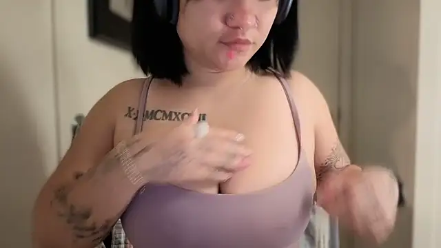 yourvibedealer Show in webcam