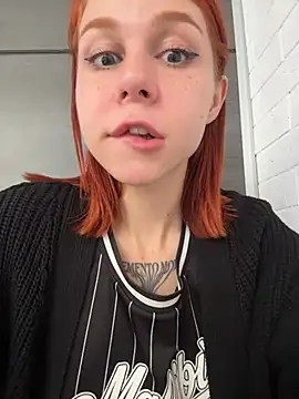 RosieSecret's Live XXX Chat