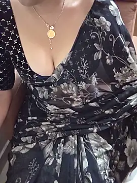 Roja-Telugu777's Live XXX Chat