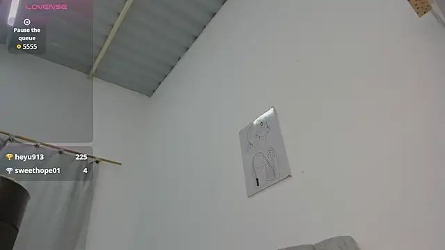 velvetluna_ élő XXX-chatje