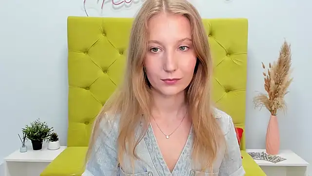 LolaWilsons Adlı Modelin Canlı XXX Sohbeti