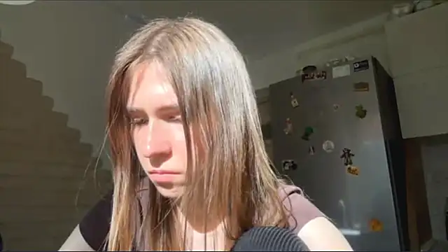 ZaraGuyette Adlı Modelin Canlı XXX Sohbeti