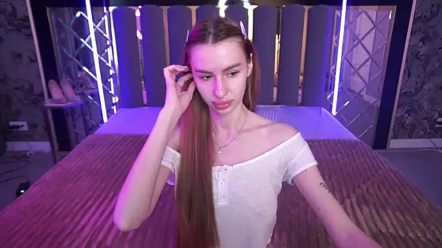 Snow_WhiteeeX élő XXX-chatje