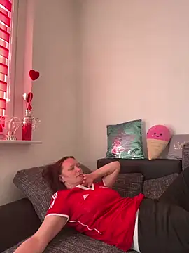 LindaLee90 Show in webcam