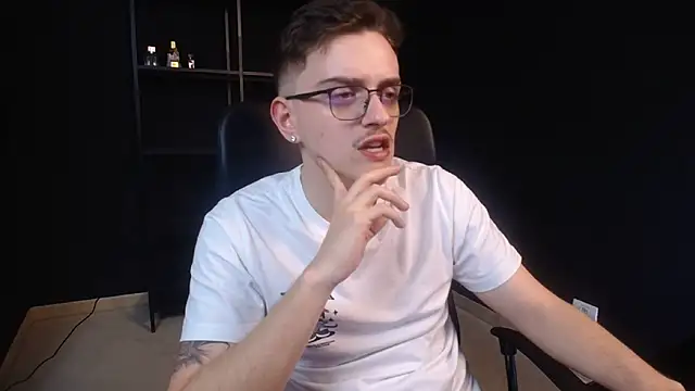 Chat XXX Live FelixStarkk