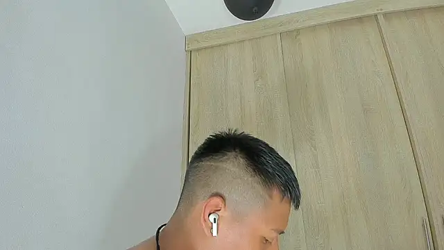 Austin_Bitch Live XXX-chat
