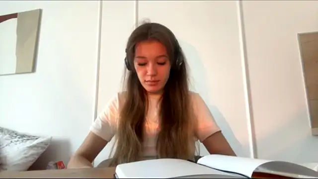 RoniBraccia élő XXX-chatje