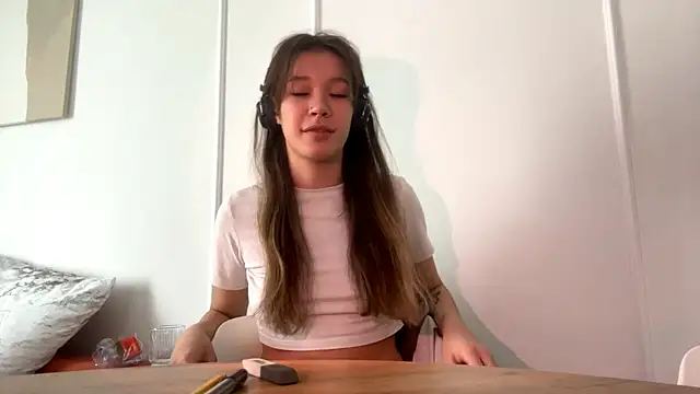 Chat +18 de RoniBraccia ao vivo