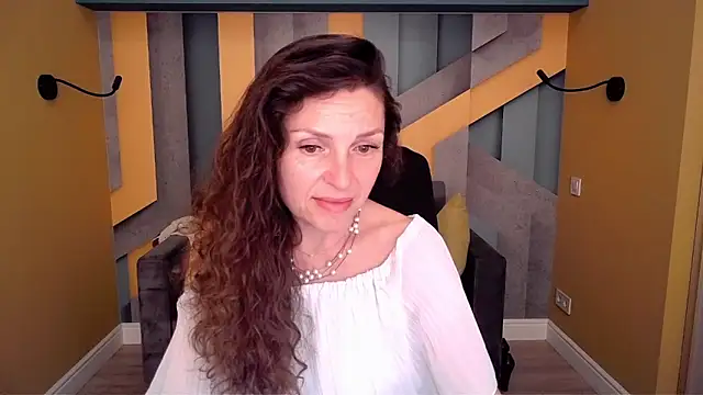 دردشة EllaLong الجنسية المباشرة