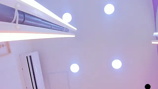 XXX chat uživo modela camila_scoth