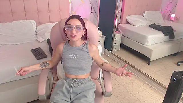 Red_kytty6 Chat XXX in diretta