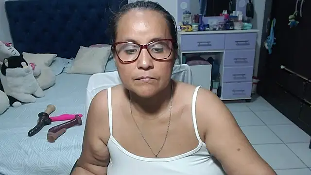 pervert_mommy_ Chat XXX in diretta
