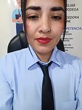 MAYE__13 élő XXX-chatje