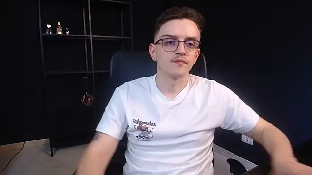 Онлайн чат XXX FelixStarkk