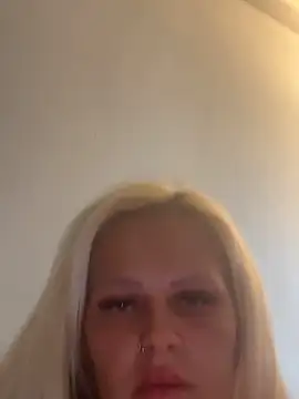 BlondeMilfXon Live XXX chat