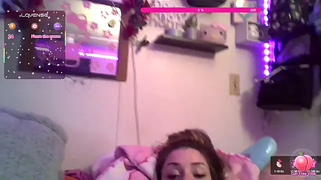 xKittyMeowz Live XXX-chat