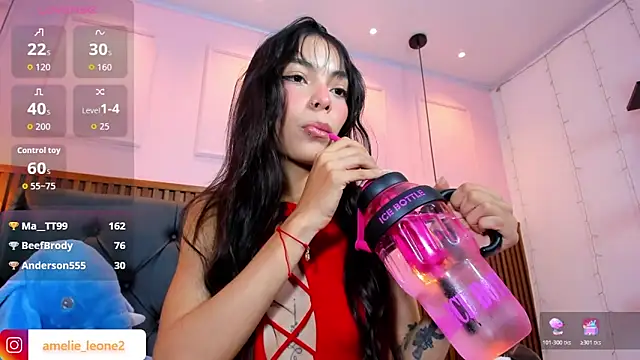 AMELIELEONE live XXX chat