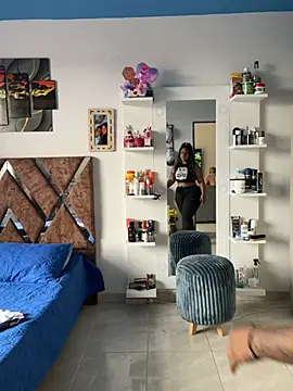 Sam_Blue Show in webcam