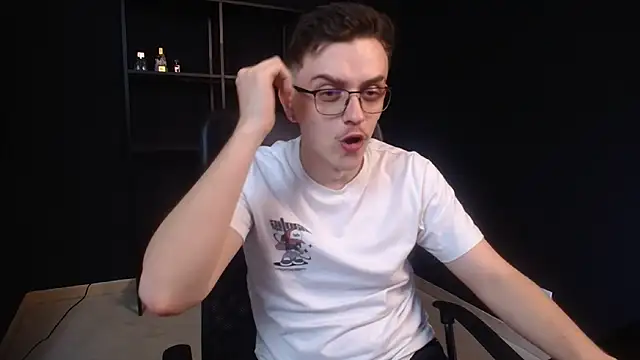 FelixStarkk Adlı Modelin Canlı XXX Sohbeti