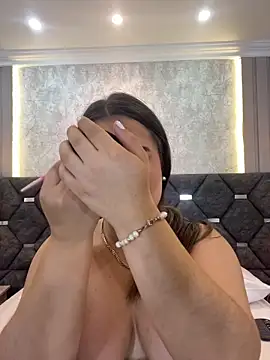ThaniaJonesn Live XXX chat