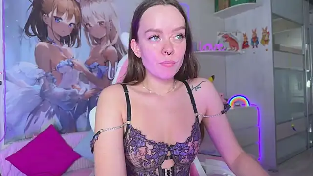 Živý XXX chat CheekySashaCharm