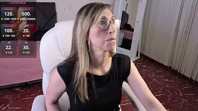 Scarlett_079 élő XXX-chatje
