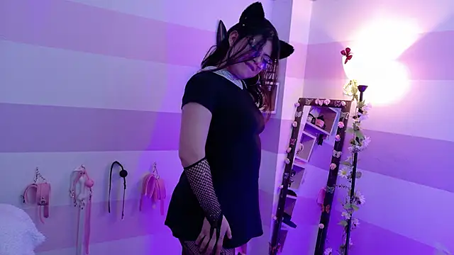 แชท XXX สดของ Catwhite_