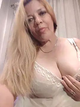 karlaanqui1 live XXX chat