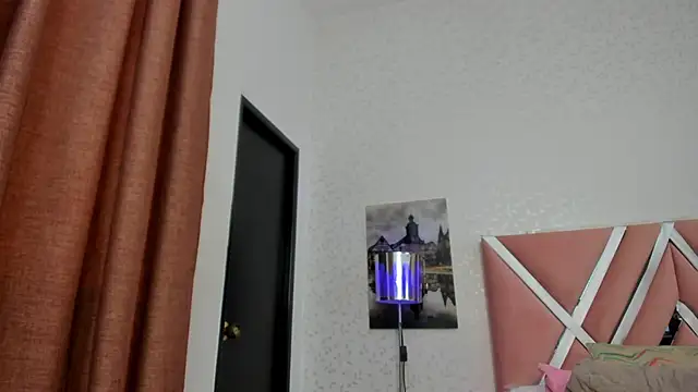 Nicoll_89 Live XXX-Chat