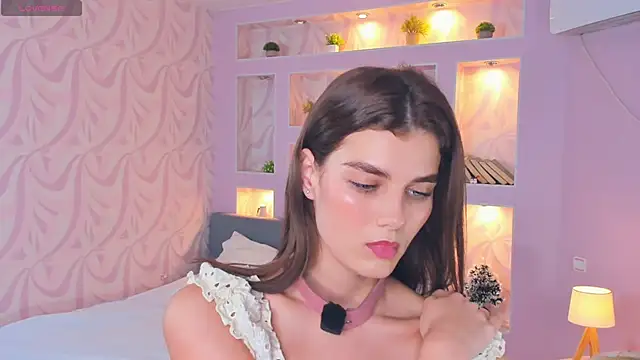 FloraDobb élő XXX-chatje