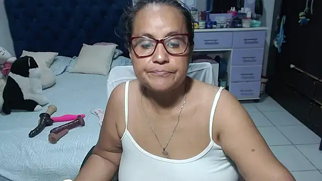 pervert_mommy_'s Live XXX Chat