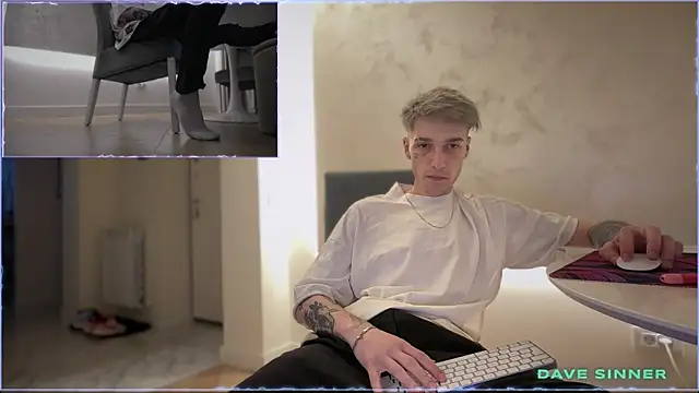 davesinner Adlı Modelin Canlı XXX Sohbeti