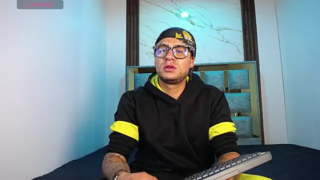 Nickk_21_ 在線直播表演