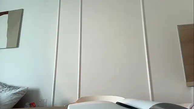 RoniBraccia live XXX chat