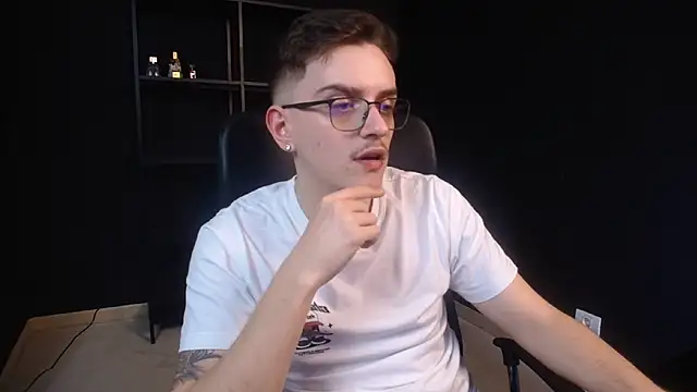 FelixStarkk – Naživo XXX chat