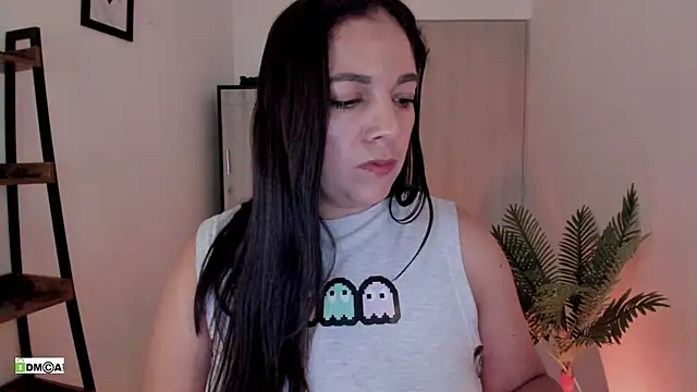 urcute_kitten Adlı Modelin Canlı XXX Sohbeti