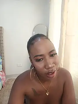 Rossiecameron_ Adlı Modelin Canlı XXX Sohbeti